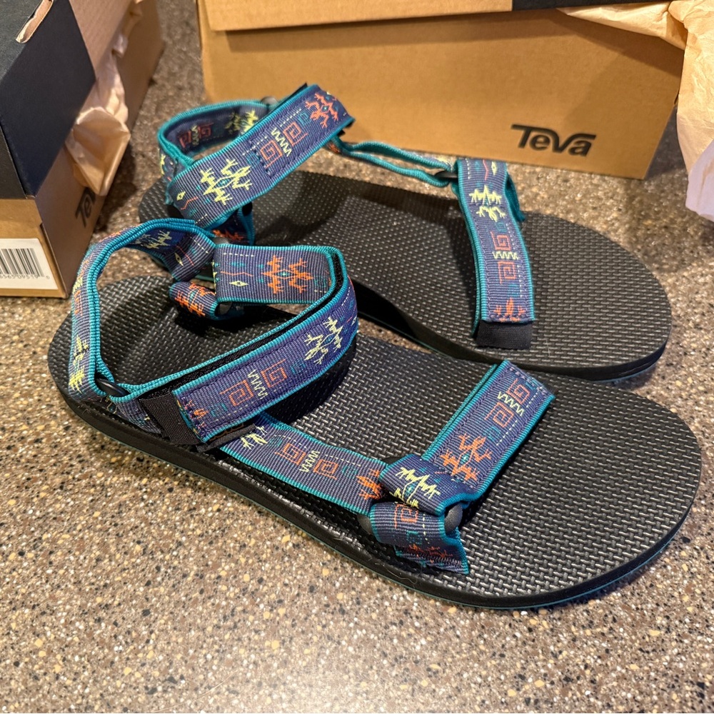 Brand New Men’s Teva Universal Sandals